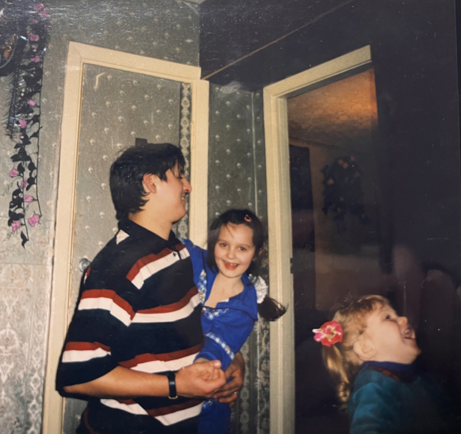 Папа и маленькая Вероника