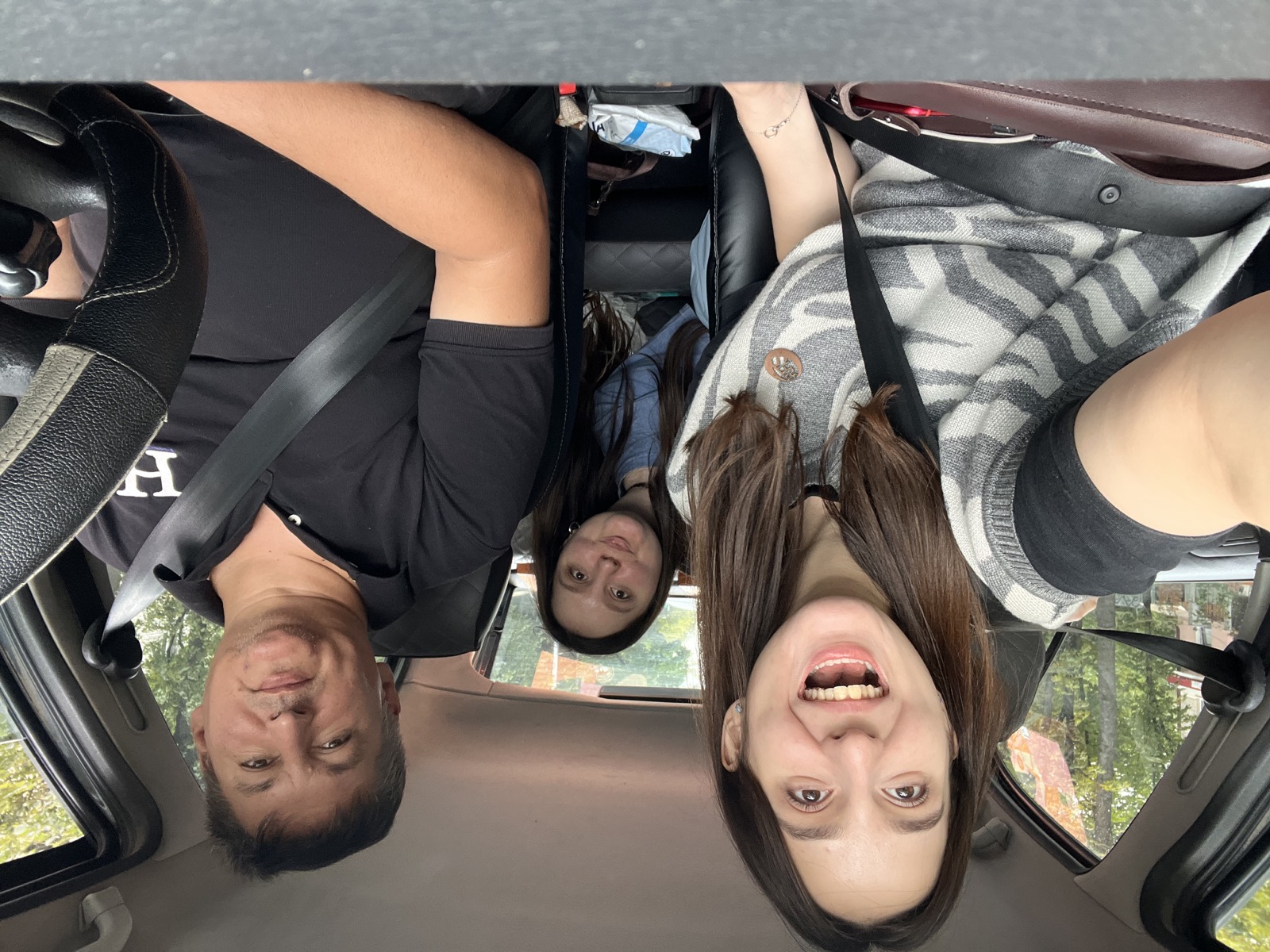 Папа с Любой и Вероникой