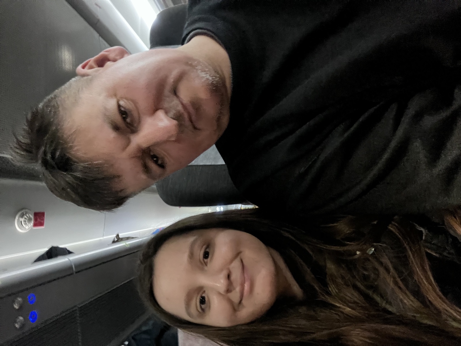 Папа и Вероника в поезде